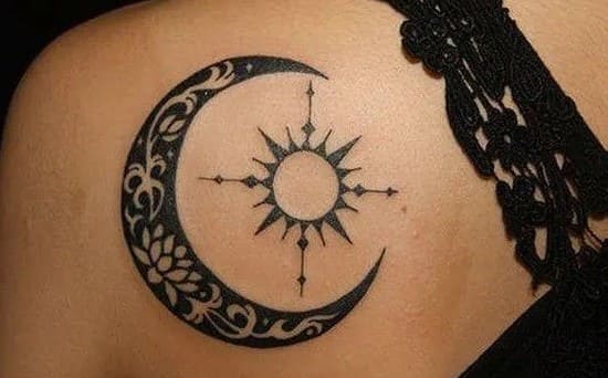 tatuaje para mujer delicado en la espalda