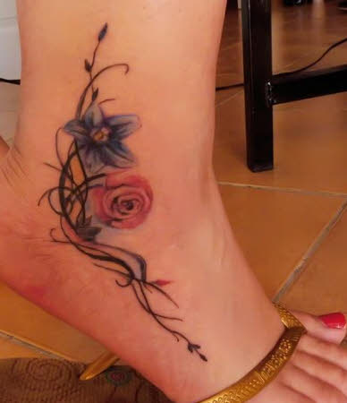 tatuajes-para-mujer-en-el-tobillo-rosas-diseño
